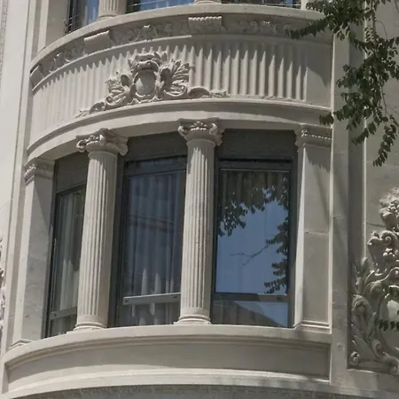 ספינת מלון Luxus *